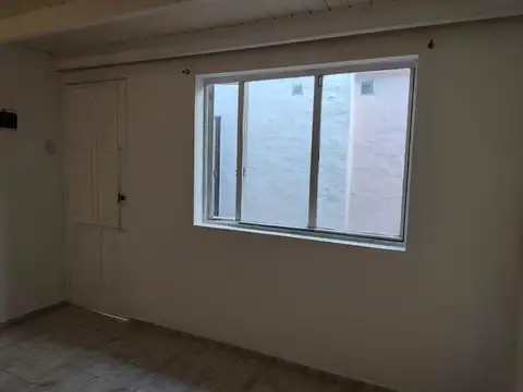 Depto Tipo Casa en Alquiler de 1 dormitorio