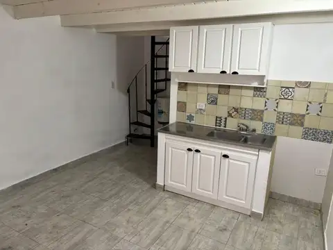 Depto Tipo Casa en Alquiler de 2 ambientes