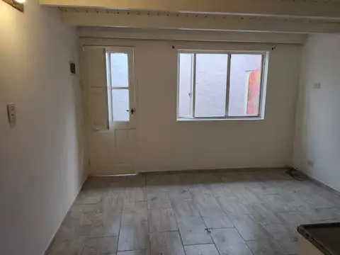 Depto Tipo Casa en Alquiler de 2 ambientes