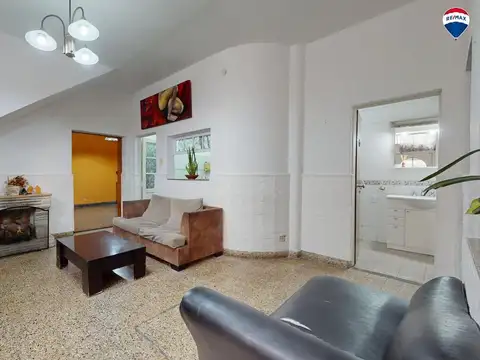 Depto Tipo Casa 4 ambientes con 2 baños