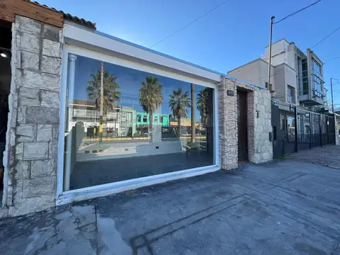 LOCAL EN ALQUILER A LA CALLE SOBRE AVENIDA