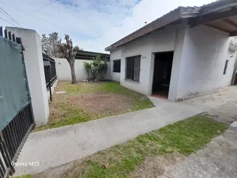 Depto Tipo Casa en Alquiler de 3 ambientes