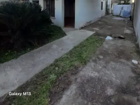 Depto Tipo Casa en Alquiler con 1 cocheras