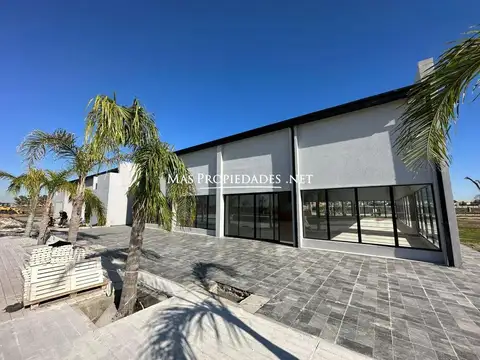Terreno en Venta 20  mts Fondo