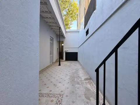 Venta Casa 5 ambientes Reciclada en Paternal