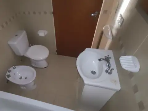 Colon 300, Piso 4