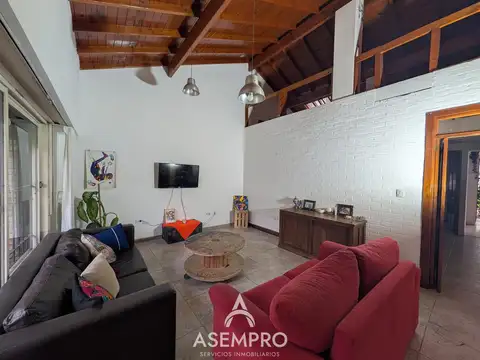 Casa en Venta con 1 cochera