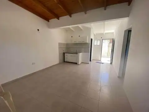 Casa en venta a estrenar City Bell 30 y 477