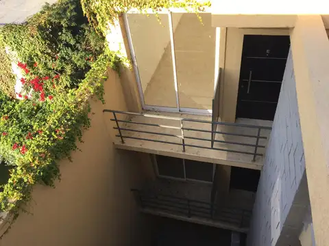 13 DEPTOS + LOCAL EN VENTA!! - Oportunidad - Lomas de Z