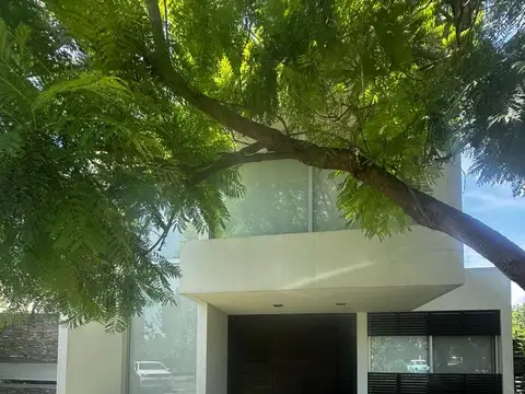 Alquiler Anual Casa 7 Amb Barrio Talar del Lago 2 Escobar