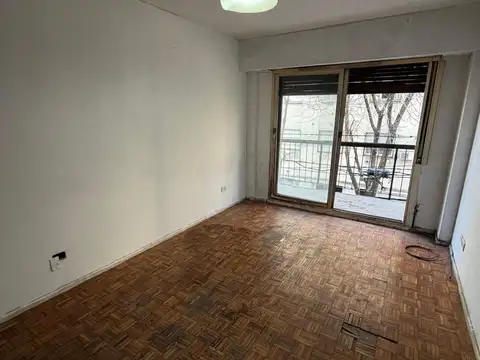 VENTA DEPTO. 3 AMB. A RECICLAR EN "BARRACAS"