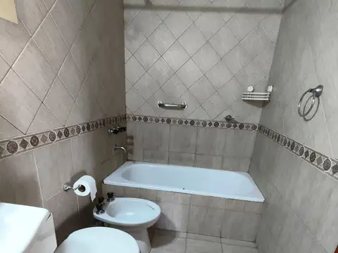 Departamento en Alquiler con 1 cocheras