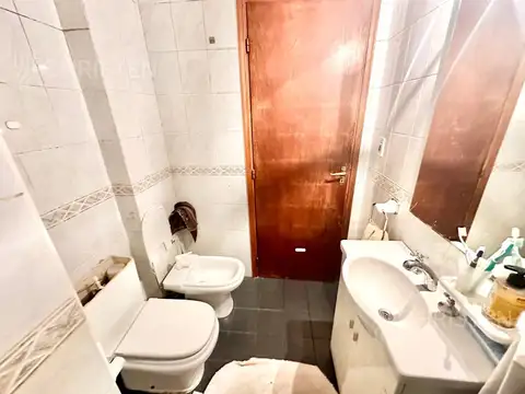 Departamento 5 ambientes con 2 baños