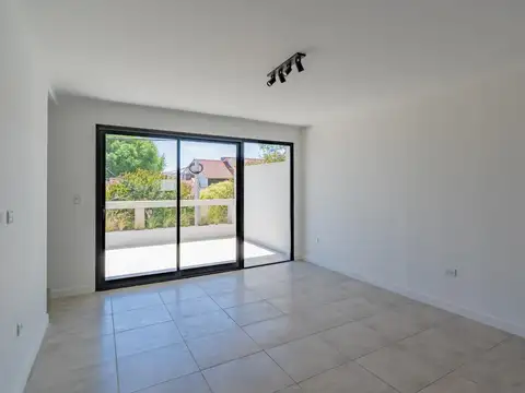 Depto Tipo Casa Monoambiente con 1 baño