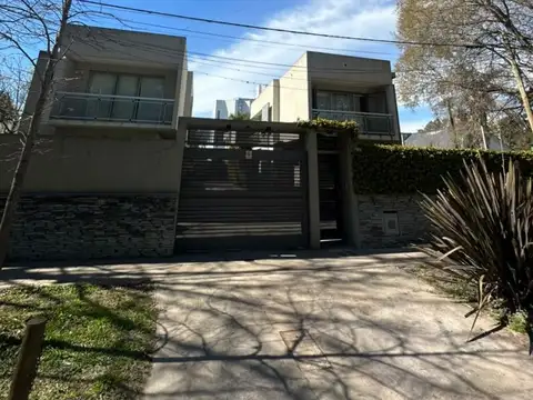 Casa - Venta - Argentina, City Bell - Calle 465 entre 21b y Camino General Belgrano 001