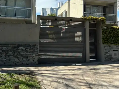 Calle 465 entre 21b y Camino General Belgrano 100