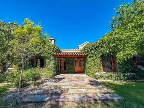 Barrio Rincón de Chacras 800