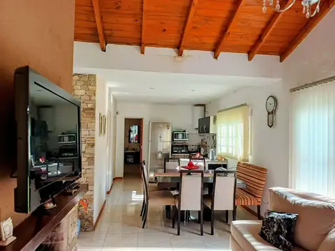 Casa en Venta en Barrio Parque Leloir, USD 219.000