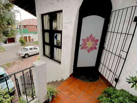 Depto Tipo Casa en Venta 27 años