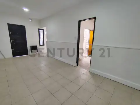 Oficina 2 ambientes con 1 baño