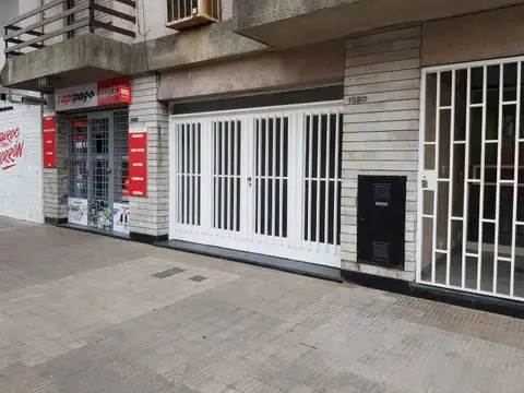 Alquiler Cochabamba 1500 Local 27m2 con baño