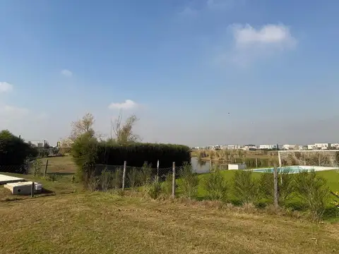 Terreno en Venta 21  mts Fondo