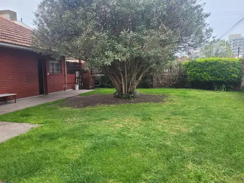 CASA Y DUPLEX EN BLOCK CON PARQUE ZONA CONSTITUCION