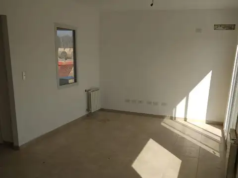 CASA DE 3 AMBIENTES A ESTRENAR 