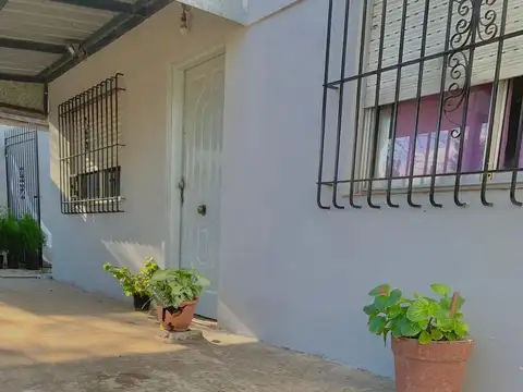 Casa 4 ambientes patio, cochera y galpón Tristán Suárez 