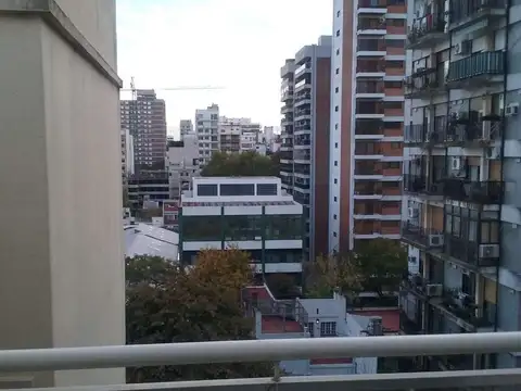 belgrano  2 ambientes con cocina completa  baño,  lavadero balcón cochera BAUL ,amenities.