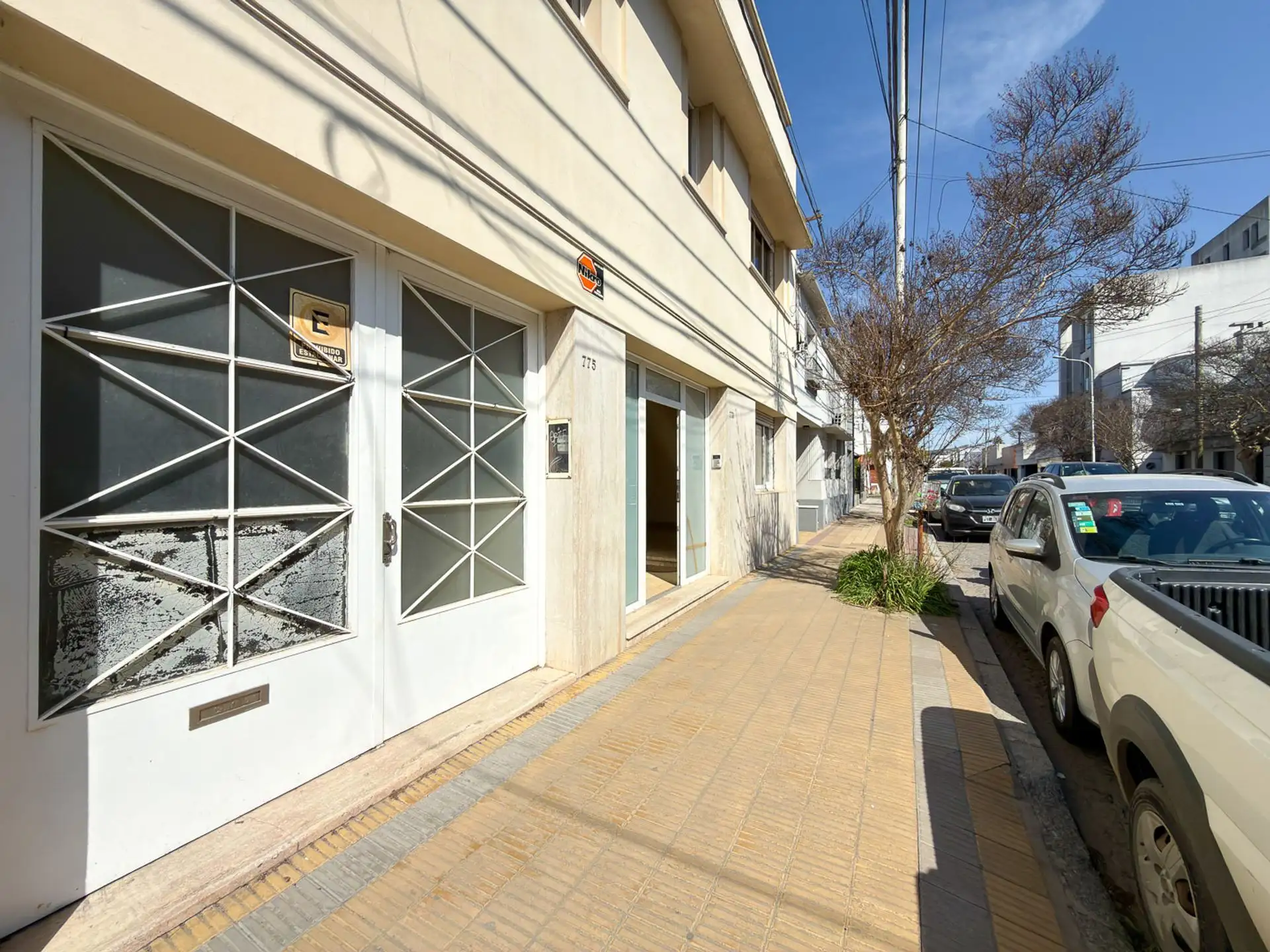 VENTA CASA 6 DORMITORIOS - CENTRO TANDIL