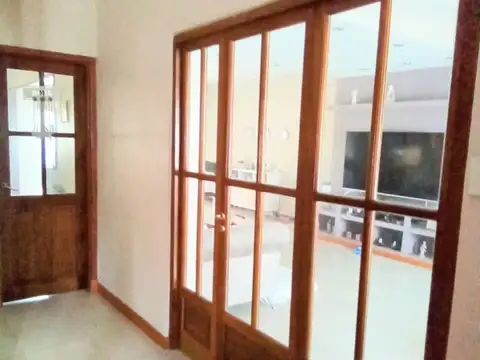 Casa en Venta en Martin Coronado, USD 230.000