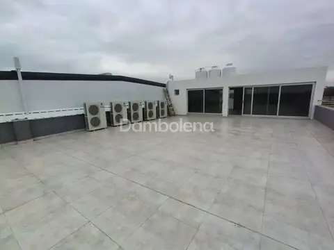 Oficina en Alquiler con 1 cochera