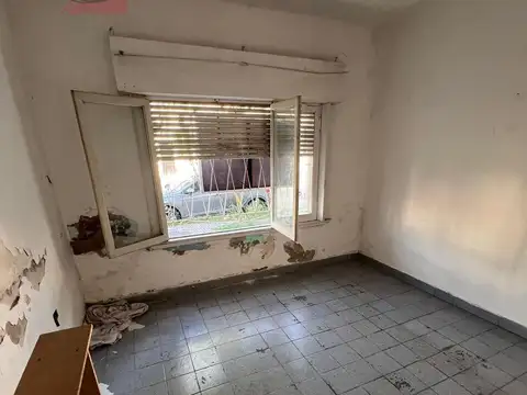 Depto Tipo Casa en Venta en Lanus Oeste, USD 40.000