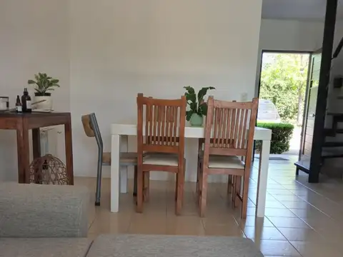 Departamento en Alquiler en Casas Del Alto, USD 700