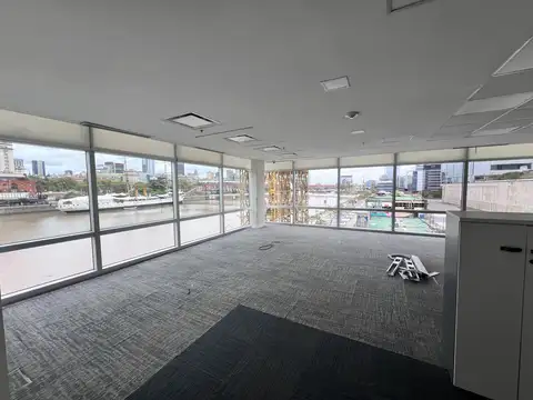 Excelente Oficina al dique
