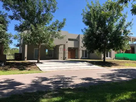 Casa a la venta en La Concepción 220m2 vistas inmejorables