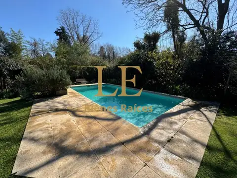 Casa en Venta con 7 cocheras