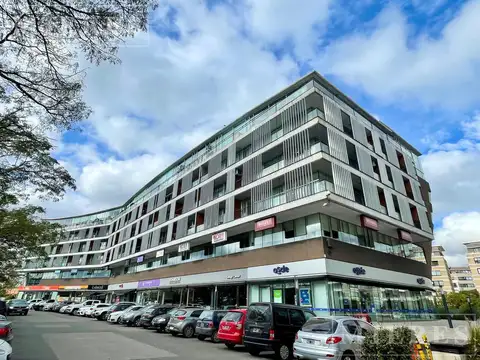 Oficina en Alquiler en Vientos del Delta - 1er piso al frente CON CARTEL