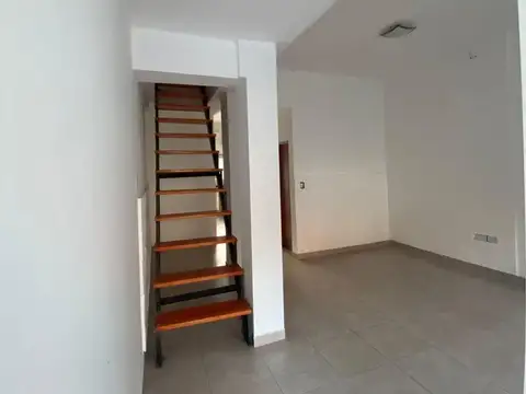 Casa en Venta en Castelar, USD 85.000