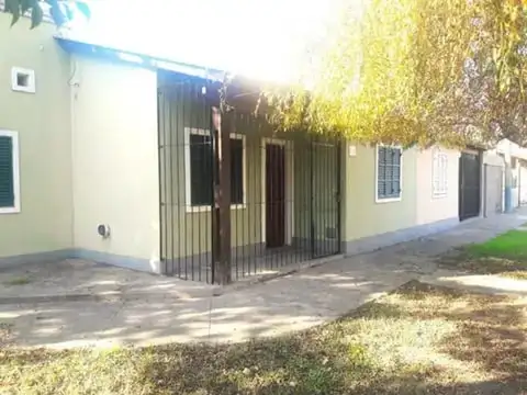 Venta Casa 3 Dormitorios Fisherton Industrial