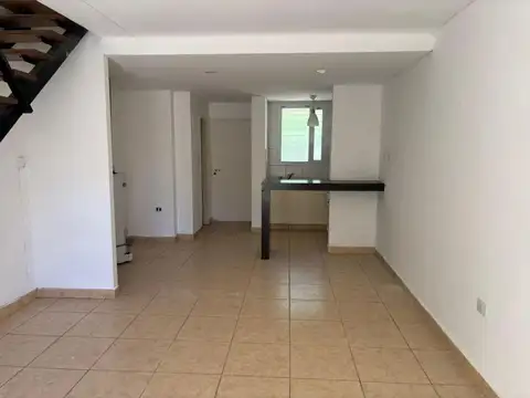 Depto Tipo Casa en Venta en Centenario, USD 100.000