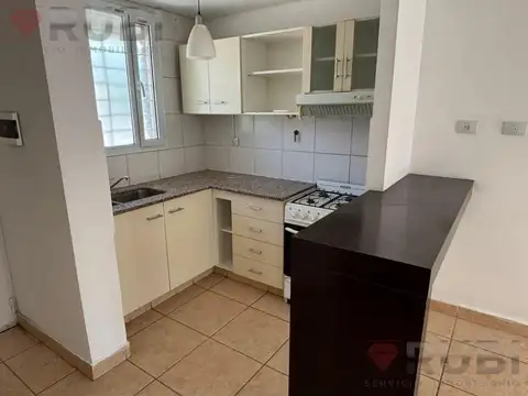 DUPLEX EN VENTA CENTENARIO