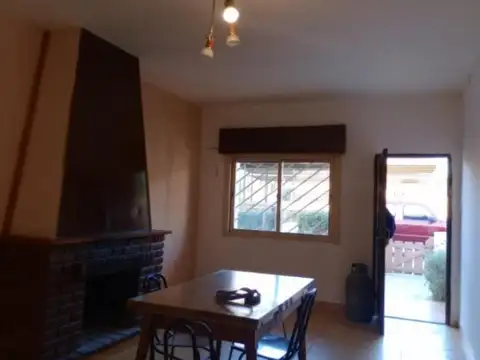 Venta casa de 3 Dormitorios - 2 baños- Valle Hermoso