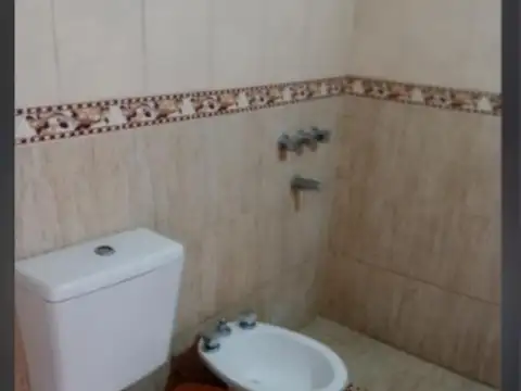 Venta casa de 3 Dormitorios - 2 baños- Valle Hermoso