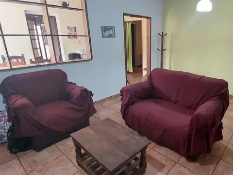 Casa 5 ambientes con 2 baños
