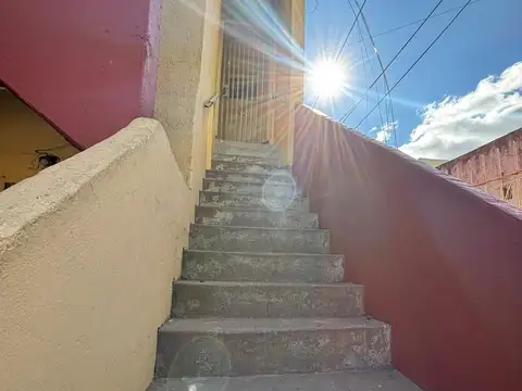 Depto Tipo Casa en Alquiler en Lomas del Mirador, $ 620.000