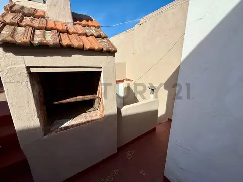 Casa 4 ambientes con 1 baño