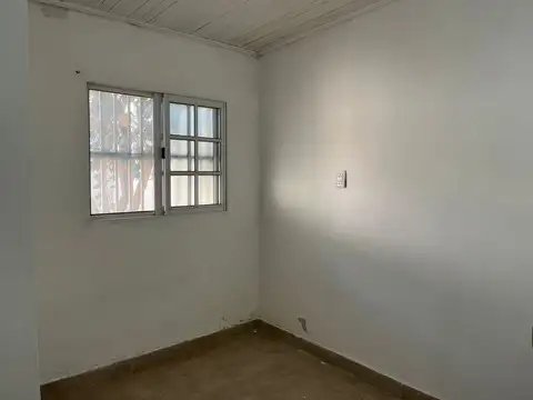 Casa en Alquiler con 1 cochera