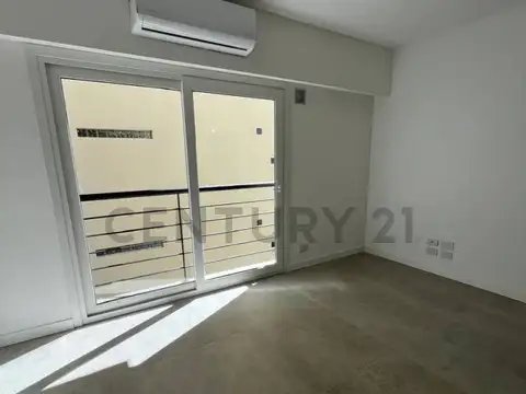 Rio de Janeiro 500, Piso 2